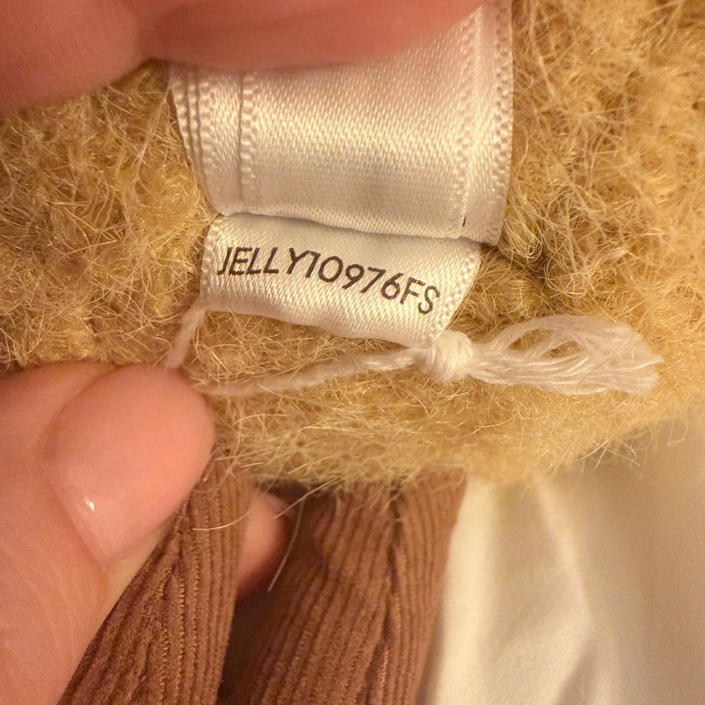 Jellycat Onnie Pickled Onion - Selfridges Exclusive - Picture 3 of 3